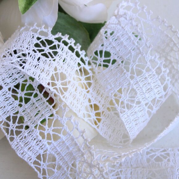 Vintage 1920s 1930s Lace Trim, 1.75" Wide , Three Yards, Art Deco Lace - Picture 1 of 10